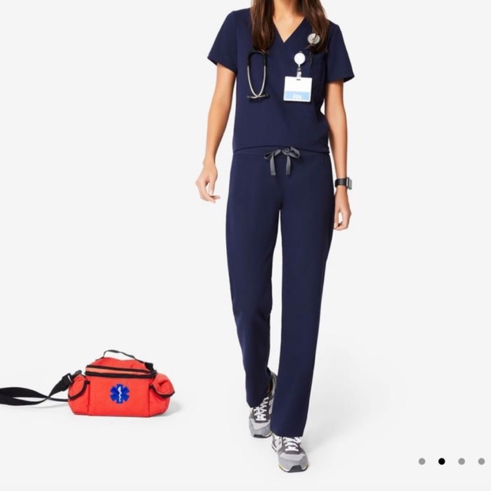 Excellent Condition Pristine Figs Navy Catarina S… - image 4